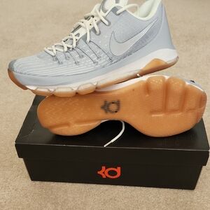 Nike KD 8 Wolf Gray/MTLLC Silver Gum Sole - New